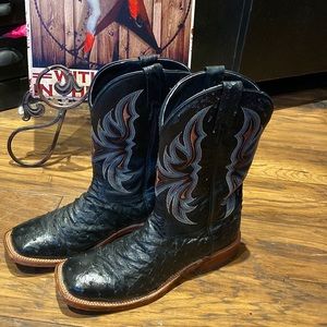 Genuine full quill OSTRICH boots by Tony Lama size 9.5 EUC leather bottoms